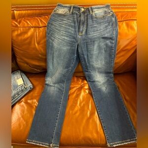 Judy Blue Straight Thermals